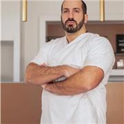 Offro la mia esperienza come allenatore coadiuvato dal mio bagaglio come osteopata e chi voglia lavorare nel mondo dello sport.